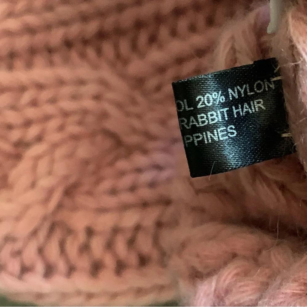 NWOT Portolano Youth Knitted Mitten.